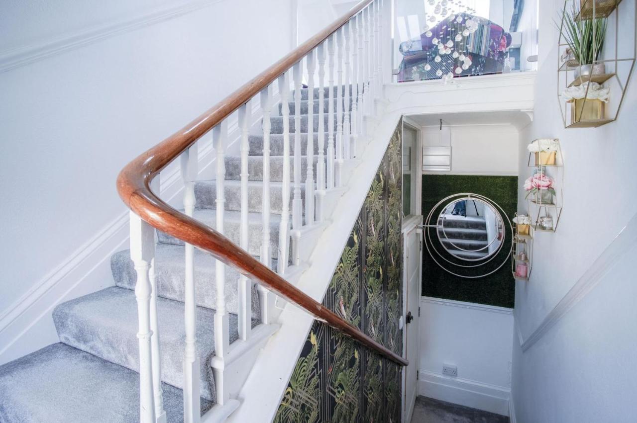 The Penthouse - Luxury 1 Bed - Panorama - Тенби Екстериор снимка